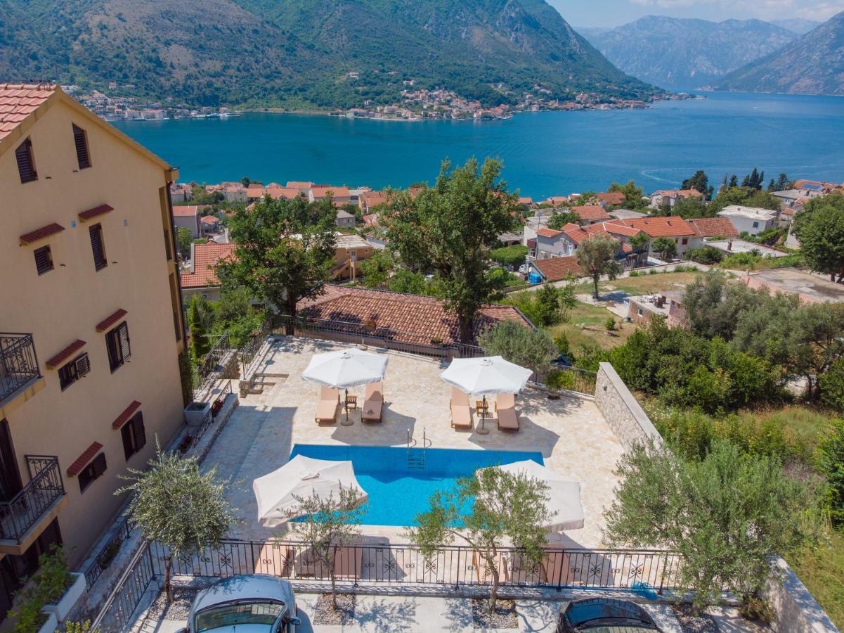 Our Sunset With Pool And Sea View Apartment